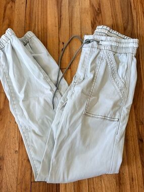 American Eagle Outfitters Light Gray Drawstring Joggers